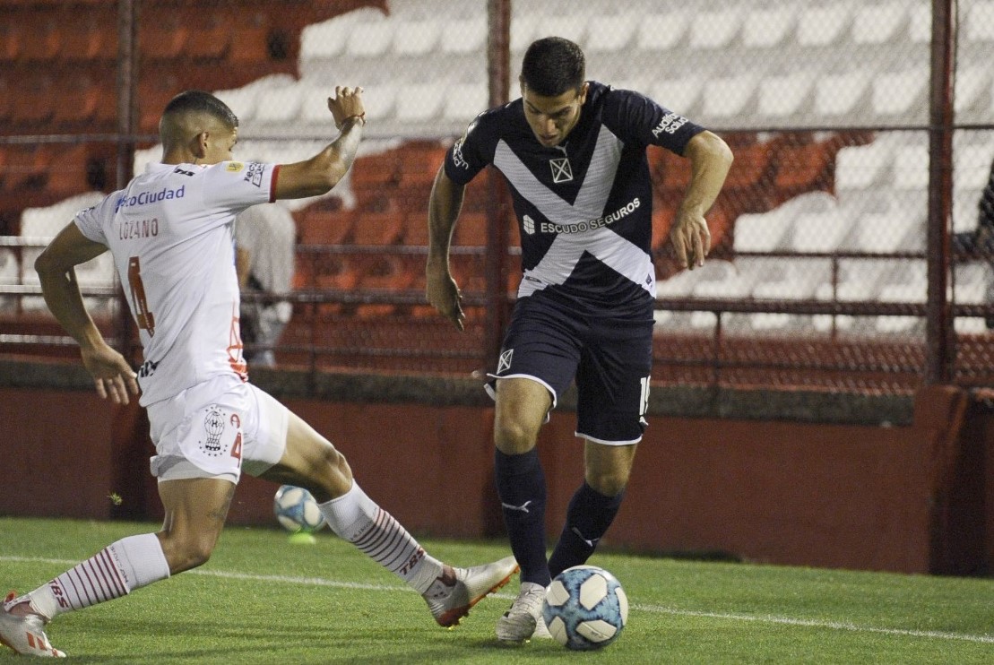 Cinco goles de Independiente a Huracán en el Tomás Adolfo Ducó