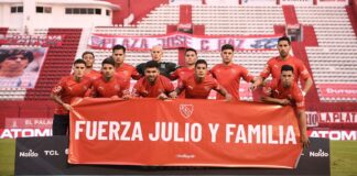 Plantel-Independiente-vs-Huracán-Bandera-Falcioni