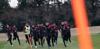 Plantel-Independiente-Entrenamiento-Villa-Domínico