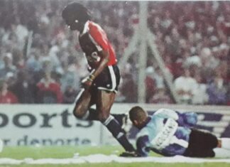 Albeiro-Palomo-Usuriaga-gol-vs-Santos-Supercopa-1994-Los-5-Goles
