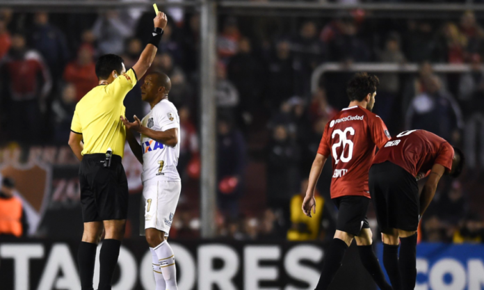 Diego-Haro-Árbitro-Independiente-Santos-Vuelta-Conmebol-Copa-Sudamericana-Libertadores