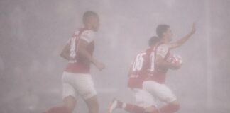 Benegas Pozzo Soñora festejo gol Independiente