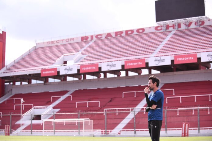Eduardo-Domínguez-Independiente-Estadio-Amistoso