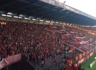 Hinchada Independiente en Lanus