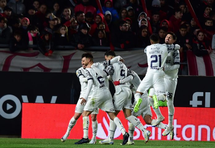 Festejo gol Independiente Estudiantes