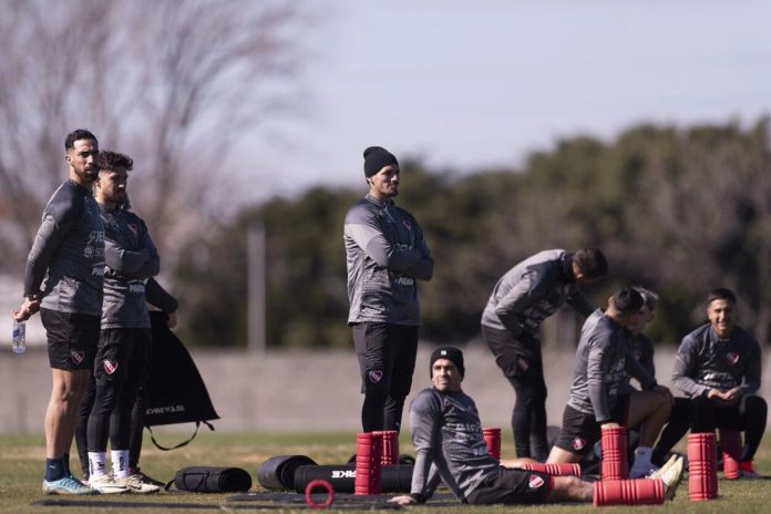 plantel-independiente-entrenamiento-dominico-2024