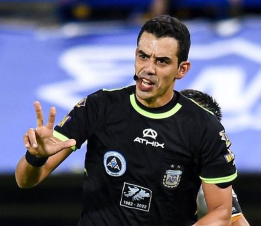 Rey Hilfer, el árbitro con Racing rey-hilfer-juez