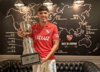 Axel-Poza-trofeo-independiente