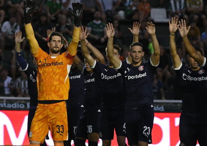 Rodrigo Rey Iván Marcone saludo Independiente Banfield