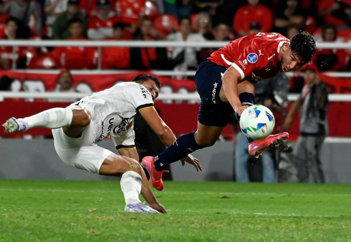 Felipe Loyola Independiente Guaraní Copa Sudamericana 2025