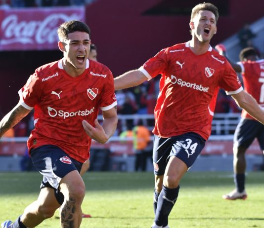 Santiago Montiel festejo Independiente Independiente Rivadavia