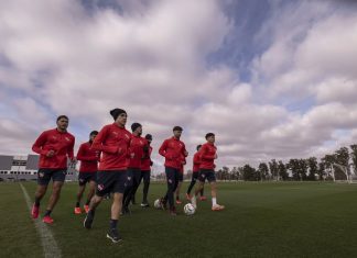 jugadores-independiente-entrenamiento-villa-dominico-07-25