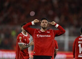 Loyola: “No me venía sintiendo bien, salía de una lesión y caía en otra” Felipe Loyola gol Independiente