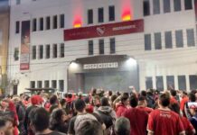 hinchas-independiente-sede-avellaneda-2025