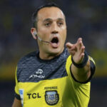 Espinoza, el árbitro con Deportivo Riestra fernando-espinoza-juez