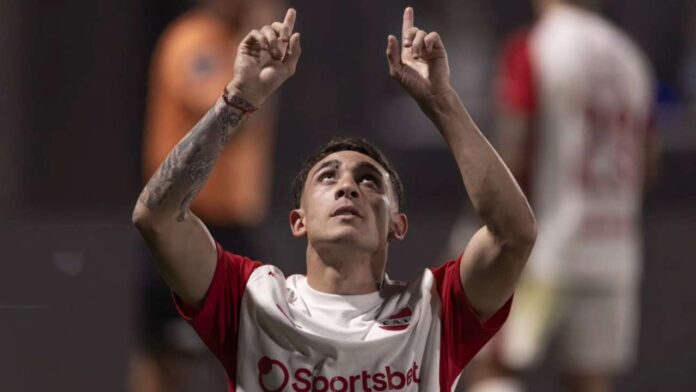 montiel-festejo-gol-independiente-deportivo-riestra