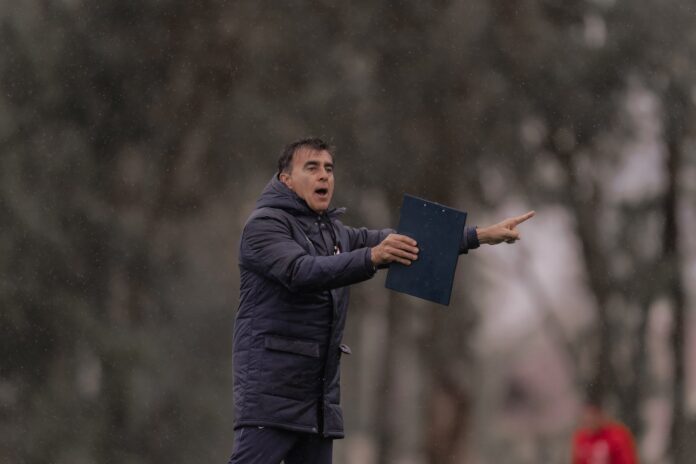 quinteros-entrenamiento-independiente-villa-dominico