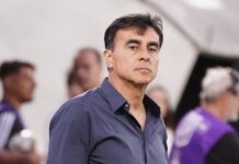 Quinteros, un mensaje a Loyola y el resto: “Les conviene quedarse, vamos a ser protagonistas” quinteros-independiente-deportivo-riestra-2025