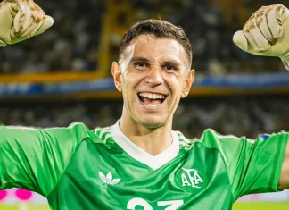 Dibu Martínez ve muy lejos su vuelta a Independiente dibu-martinez-argentina-2025