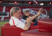 Trossero vivió un momento muy emotivo enzo-trossero-homenaje-independiente