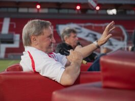 Trossero vivió un momento muy emotivo enzo-trossero-homenaje-independiente