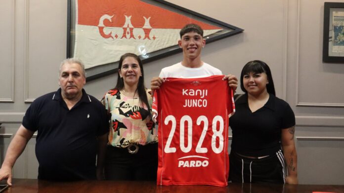 nahuel-junco-firma-independiente