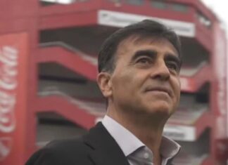 Quinteros felicitó a Montiel por el Puskás quinteros-gustavo-estadio-independiente