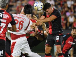 Los duelos aéreos, un problema ante la Lepra Kevin Lomónaco Independiente Newell's