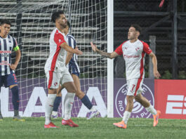 Santiago Montiel Gabriel Ávalos Independiente Alianza Lima (1)