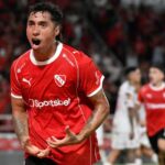 Independiente busca despegar ante Vélez cabral-independinete-estudiantes-gol