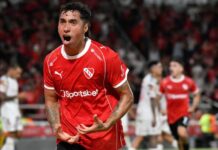 Independiente busca despegar ante Vélez cabral-independinete-estudiantes-gol