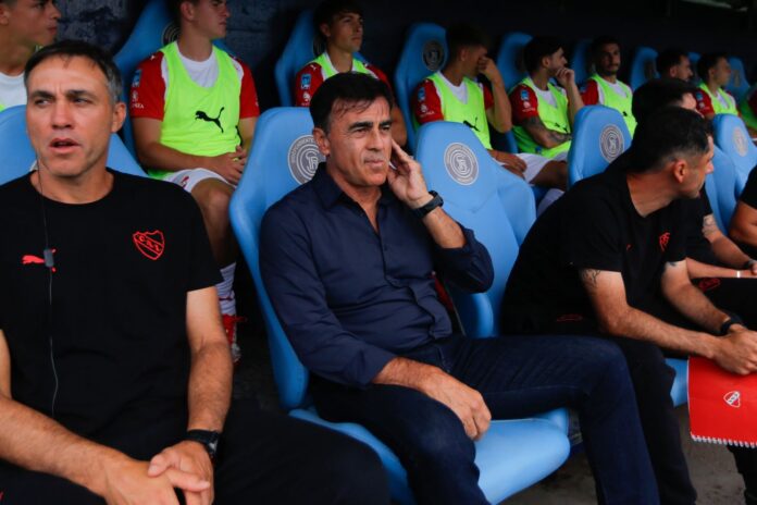 Gustavo Quinteros Independiente Independiente Rivadavia Gustavo Quinteros Independiente Independiente Rivadavia