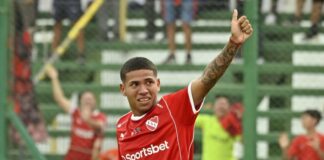 facundo-valdez-festejo-independiente-atenas-de-rio-cuarto