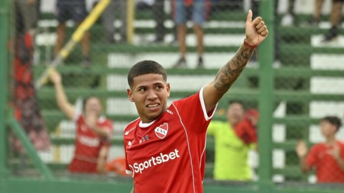 facundo-valdez-festejo-independiente-atenas-de-rio-cuarto facundo-valdez-festejo-independiente-atenas-de-rio-cuarto