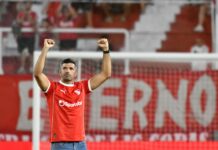 Homenaje y ovación para Gigliotti gigliotti-independiente-homenaje