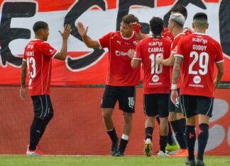 independiente-atenas-de-rio-cuarto-copa-argentina-festejo-gol