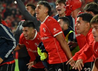 Lo que dejó el triunfo clásico ante Racing Independiente festejo Racing Torneo Apertura 2026