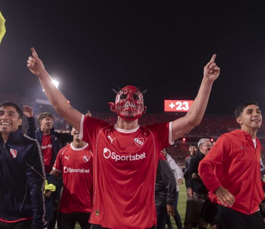 Independiente se quedó con el clásico N°200: dominio total festejo-marcone-independiente-racing-apertura-2026