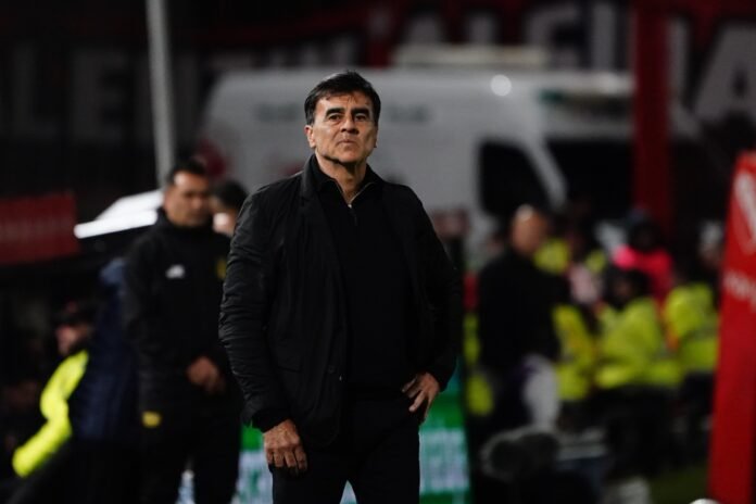 Gustavo-Quinteros-DT-Independiente-Newells-Clausura-2026