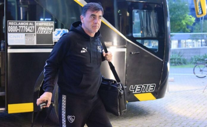 concentrados-independiente-atletico-tucuman-gustavo-quinteros