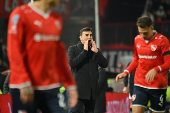 gustavo-quinteros-independiente-platense-clausura-2026