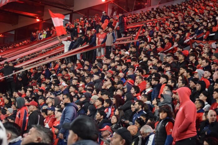 hinchas-independiente-norte-baja-2026