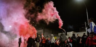 Los hinchas de Independiente expresaron su bronca en la Sede marcha-hinchas-independiente-sede-avellaneda-2026