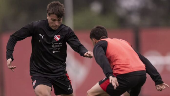 perez-curci-entrenamiento-independiente-villa-dominico-10-2026